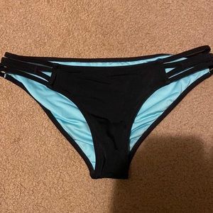 Black cheeky bikini bottoms